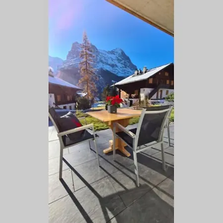 Appartement New! Central I Cozy I Eigerview I Parking I 4pax *